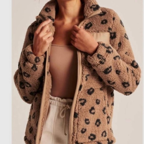 Abercrombie and Fitch Leopard Fleece Jacket - Picture 2 of 3